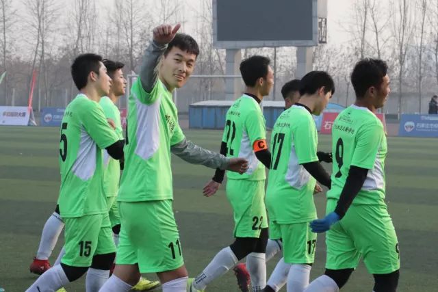 穆雷41分老鹰力克灰熊3连胜 尼克斯轻取魔术