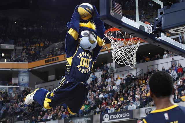 赵继伟17+8辽宁逆转首钢 张镇麟27分付豪24+8